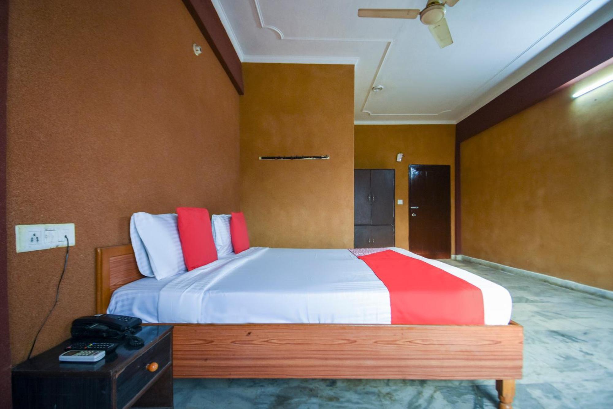 โอโย 47040 ไวบ์ โฮเต็ล Hotel Nalagarh ภายนอก รูปภาพ