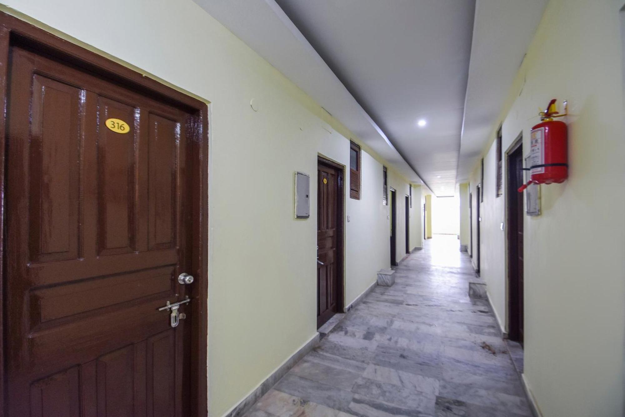 โอโย 47040 ไวบ์ โฮเต็ล Hotel Nalagarh ภายนอก รูปภาพ